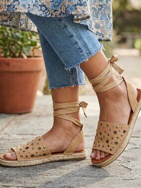 Lucky Brand Leather Lace Up Daytah2 Sandals with Metal Rivets